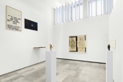 Ausstellungsansicht, ausgewählte Werke von Stephan Huber, Tod, 2012